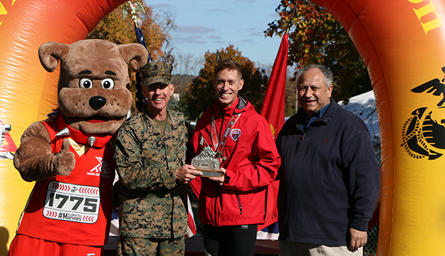 King wins Marine Corps/Armed Forces Marathon; Navy women sweep podium